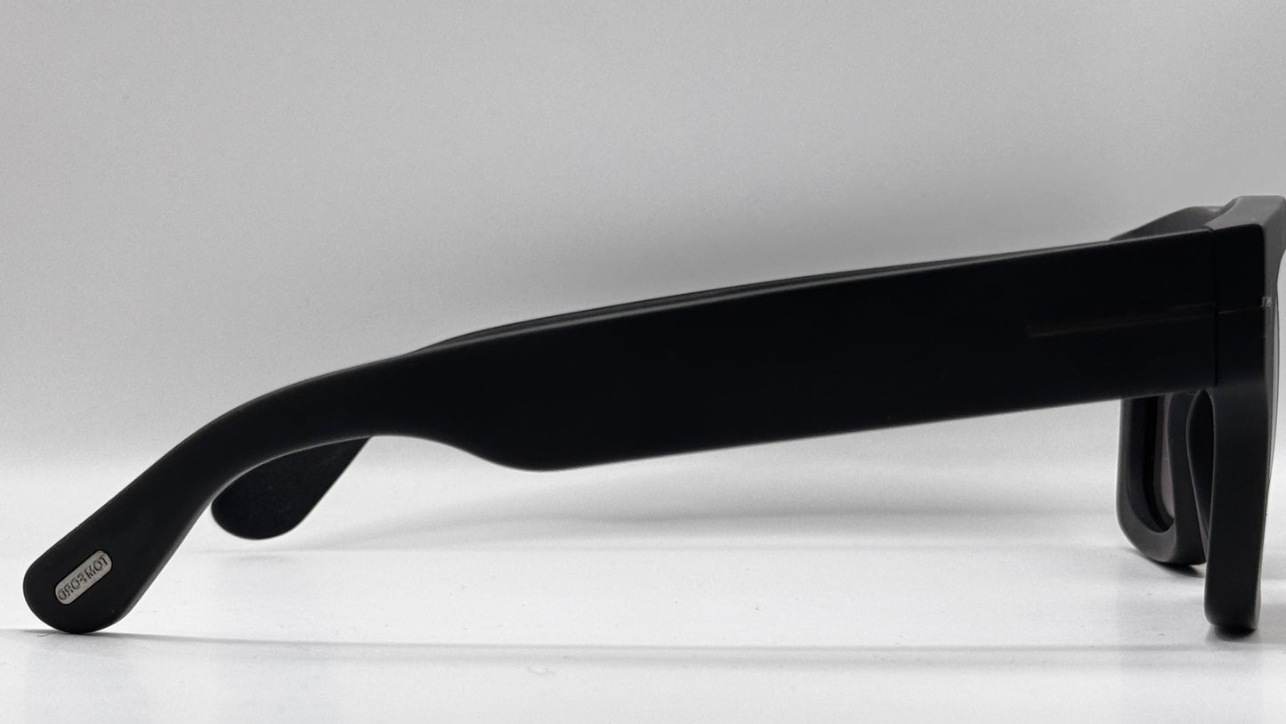 TOM FORD 711-BLACK