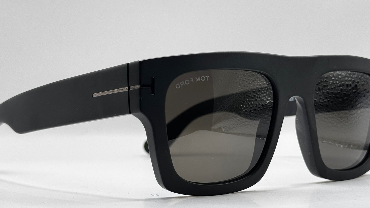 TOM FORD 711-BLACK