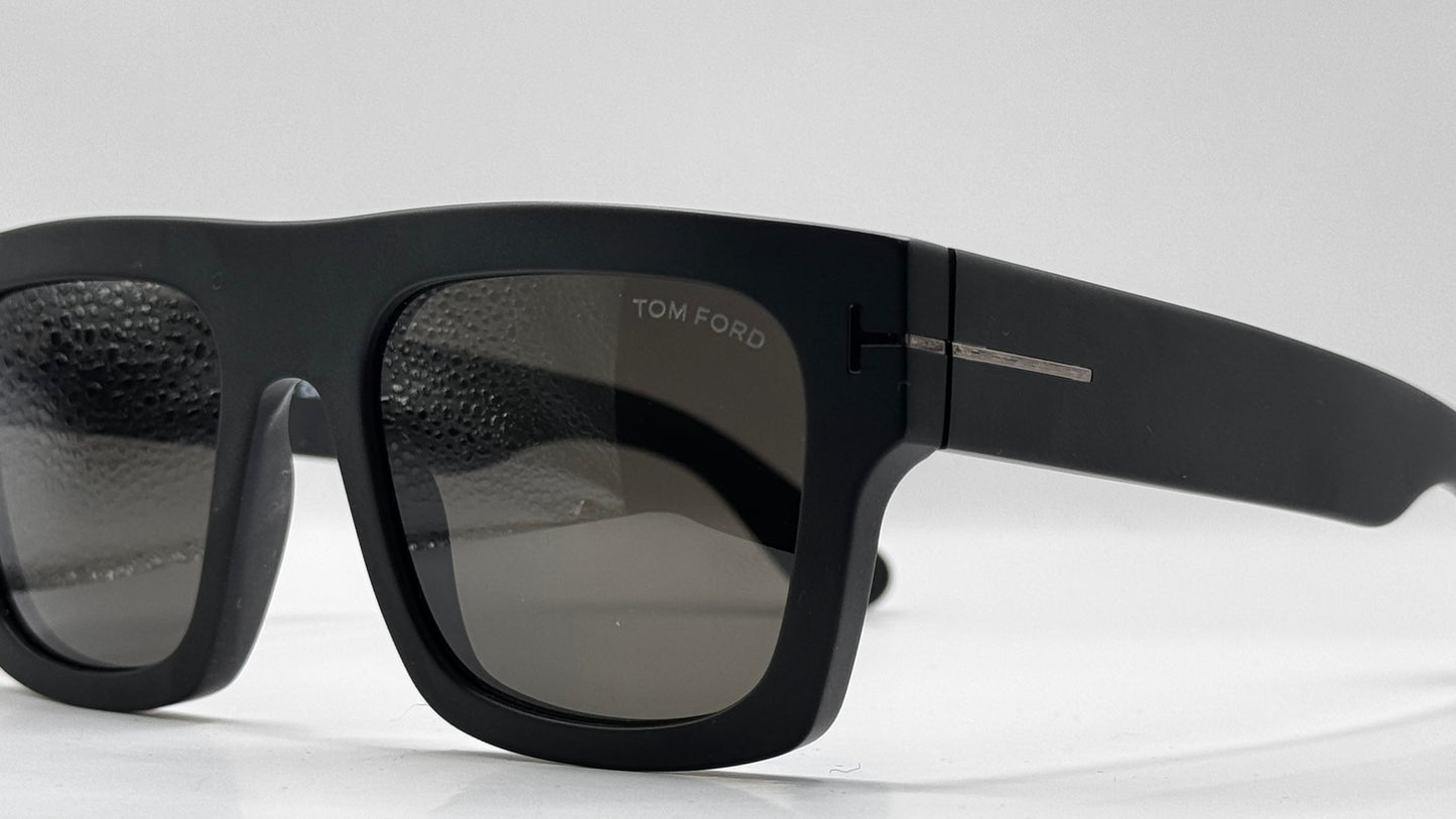 TOM FORD 711-BLACK